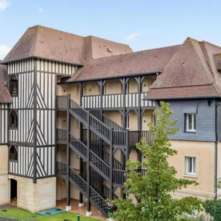 Апартаменты Le Cosy Du Golf